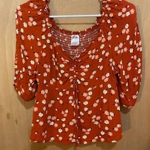 Floral cropped shirt